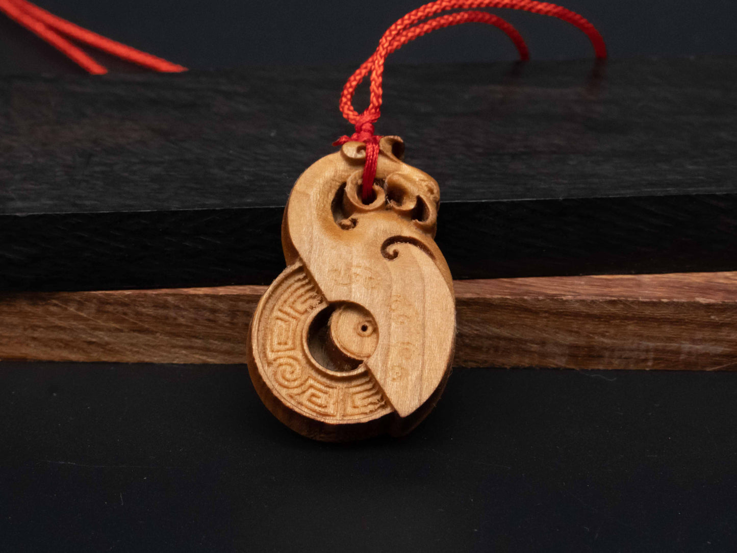 Phoenix pendant,wood pendant,phoenix necklace,wood carving,carv wood,engraved necklace，gifts for her,carve phoenix pendant,