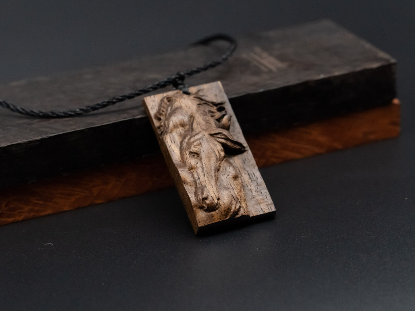 Horse head pendant,wood pendant,horse pendant,horse necklace,wood carving,carve pendant,carve wooden pendant,