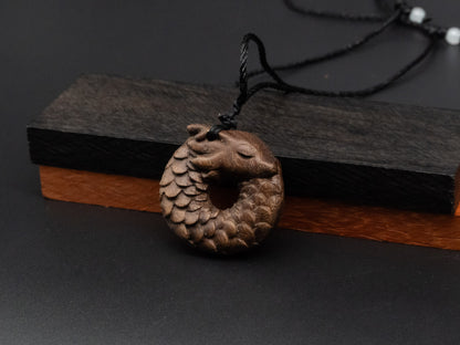 wood pendant,wooden dragon,wooden dragon pendant,Dragon circle,wood carving,carve pendant,carve dragon pendant,carve wooden pendant,