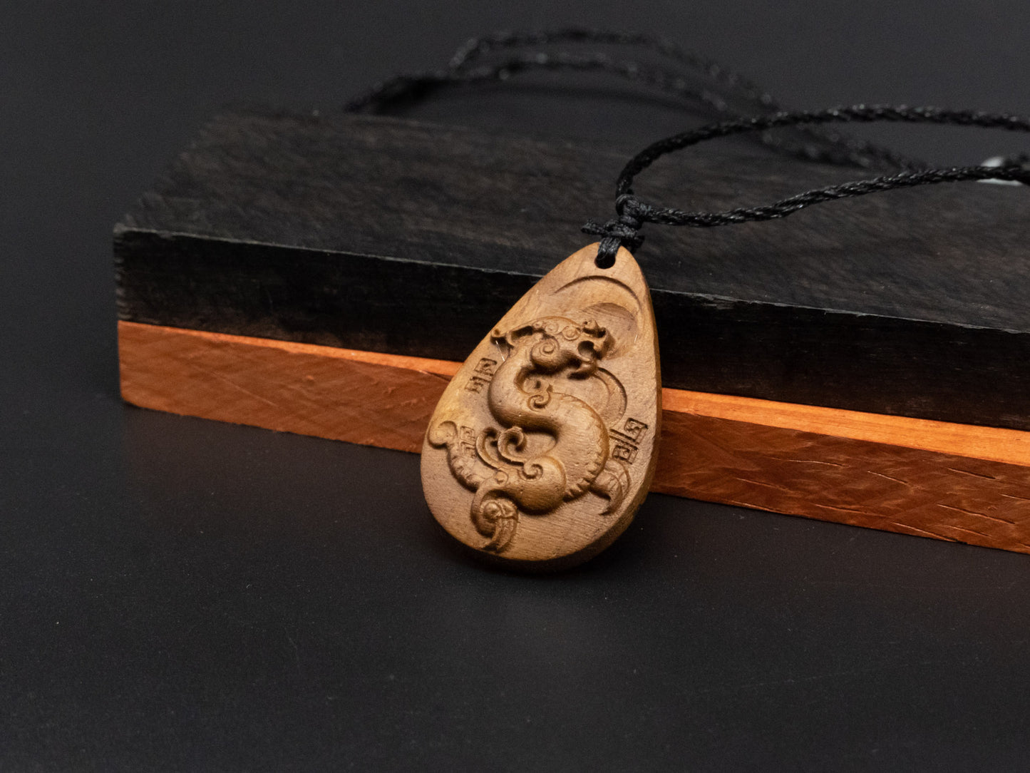 wood pendant,wooden dragon,wooden dragon pendant,Dragon circle,wood carving,carve pendant,carve dragon pendant,carve wooden pendant,