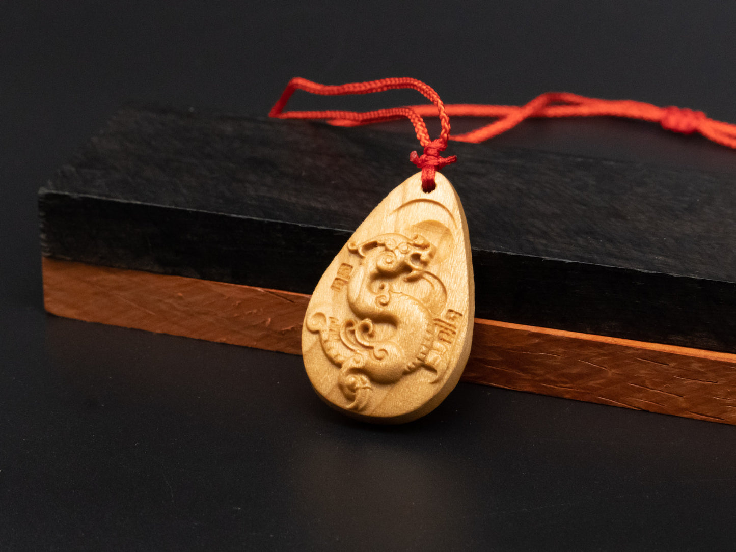 wood pendant,wooden dragon,wooden dragon pendant,Dragon circle,wood carving,carve pendant,carve dragon pendant,carve wooden pendant,