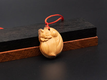 wood pendant, fox pendant,fox necklace,autumn fox,animal necklace,wood carving,carve pendant,carve wood,meaning perfect love