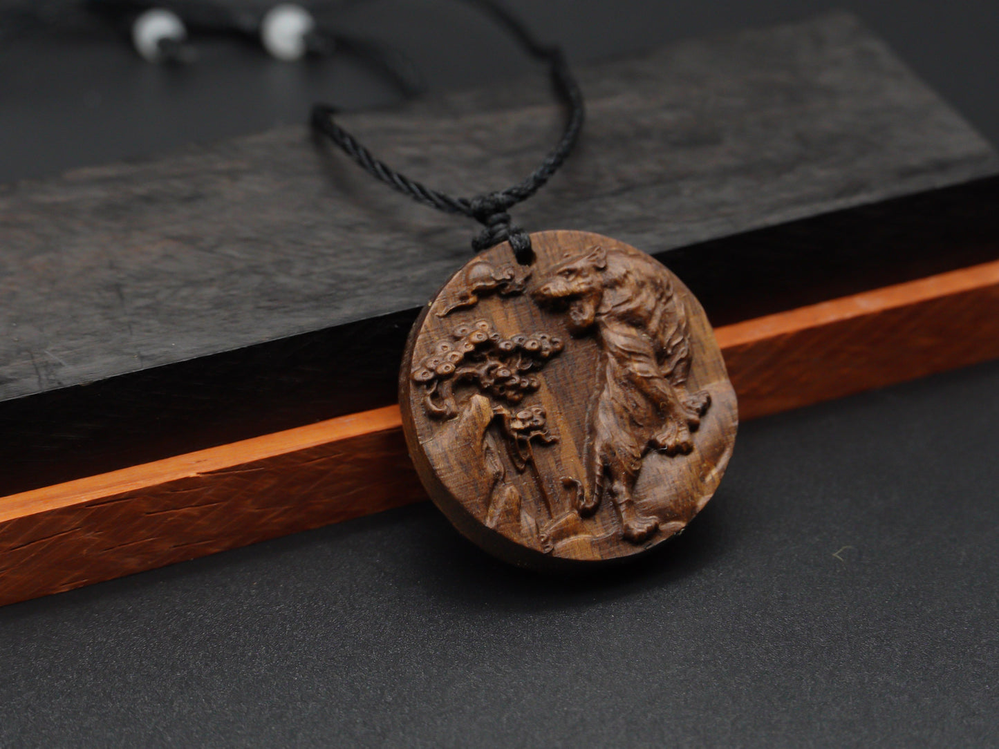 wood pendant,carve tiger pendant,engraved necklace,Tiger Birthday，strength, courage and leadership qualities，gift for him