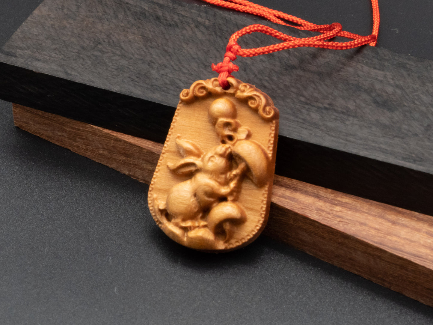 wood pendant,rabbit pendant,engraved necklace,birthday gift,year of the rabbit,carve rabbit pendant,carve  wood necklace,Zodiac