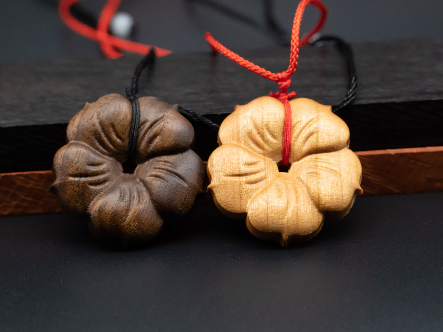 wooden pendant,flower pendant,wood flower,flower necklace,gift for her,,flower jewelry,wood pendant,gift for mom,wood carving