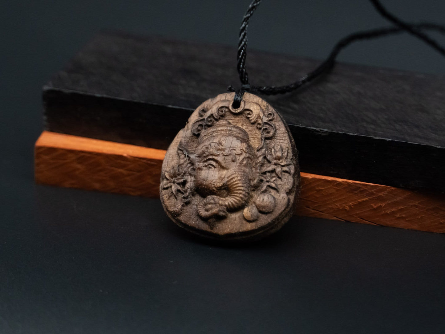 Elephant head pendant,wood carving,elephant head necklace,carve wooden pendant,carve pendant,Symbolizes strength, loyalty and longevity