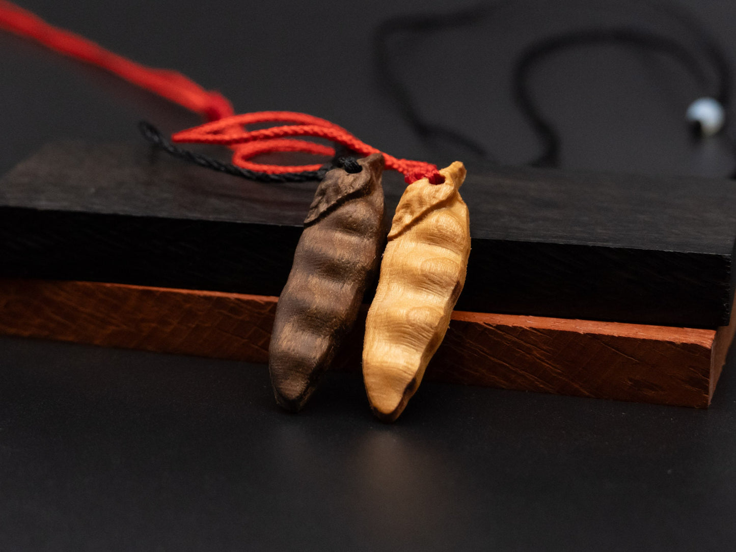 wood pendant,carve seedpod pendant,seedpod necklace gift for her,carve wood necklace,Symbolizes peace throughout the four seasons