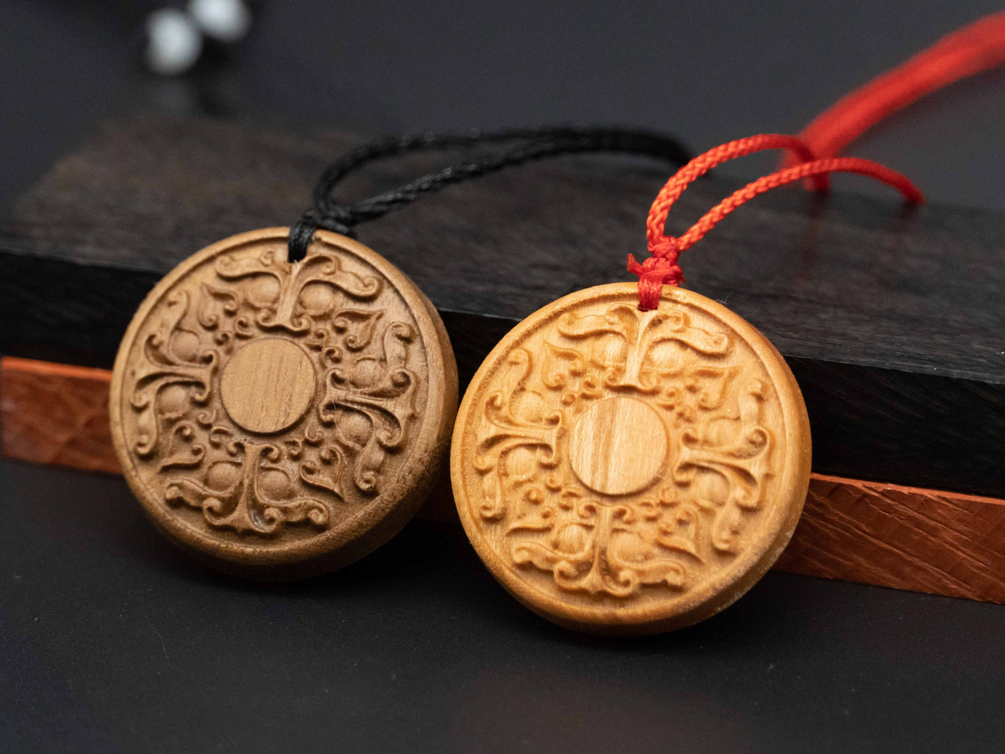 wood pendant,Geometric pattern necklace,Antique pattern  pendant,wood carving,carve pendant,carve wooden pendant