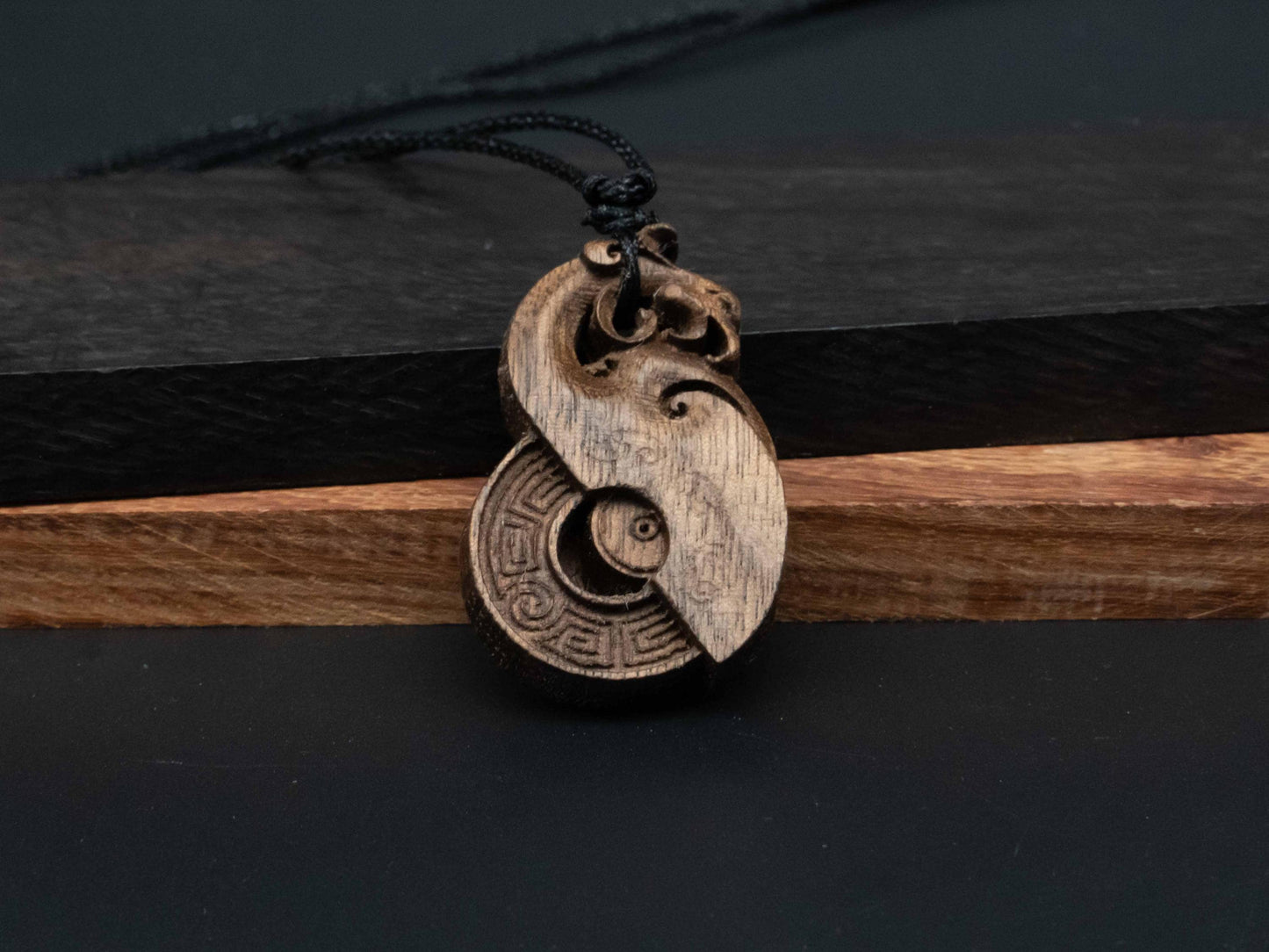 Phoenix pendant,wood pendant,phoenix necklace,wood carving,carv wood,engraved necklace，gifts for her,carve phoenix pendant,