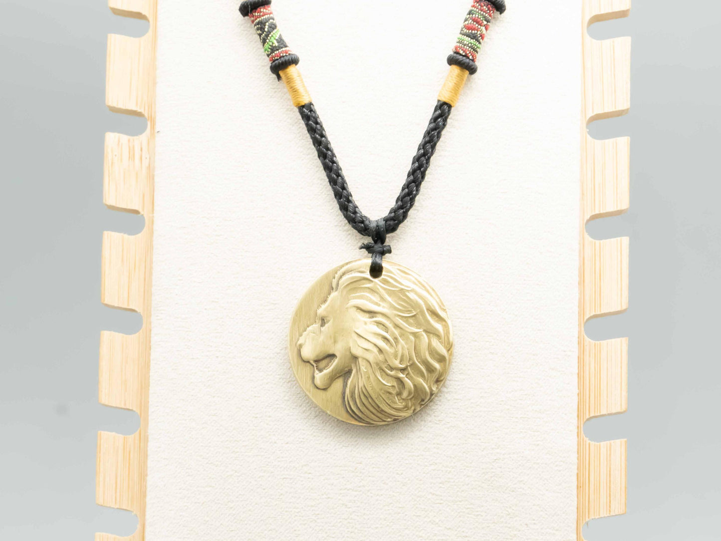 Vintage Brass Lion Head Pendant Necklace – Bold Animal Jewelry for Him | Majestic Brass Relief Necklace | Perfect Gift for Strength & Style