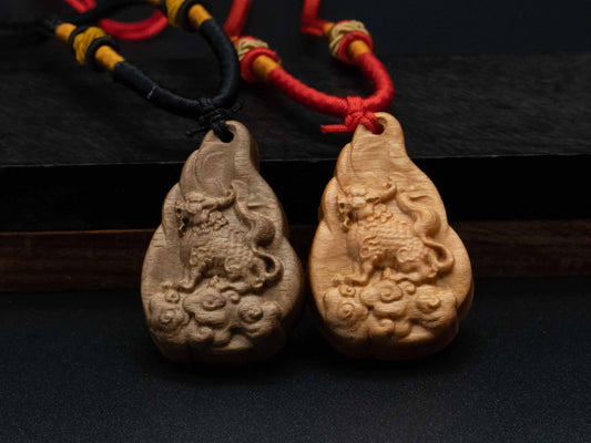 Lion pendand,wood carving,Lion head relief,Lion necklace,carve wooden pendant,carve pendant,carve wood